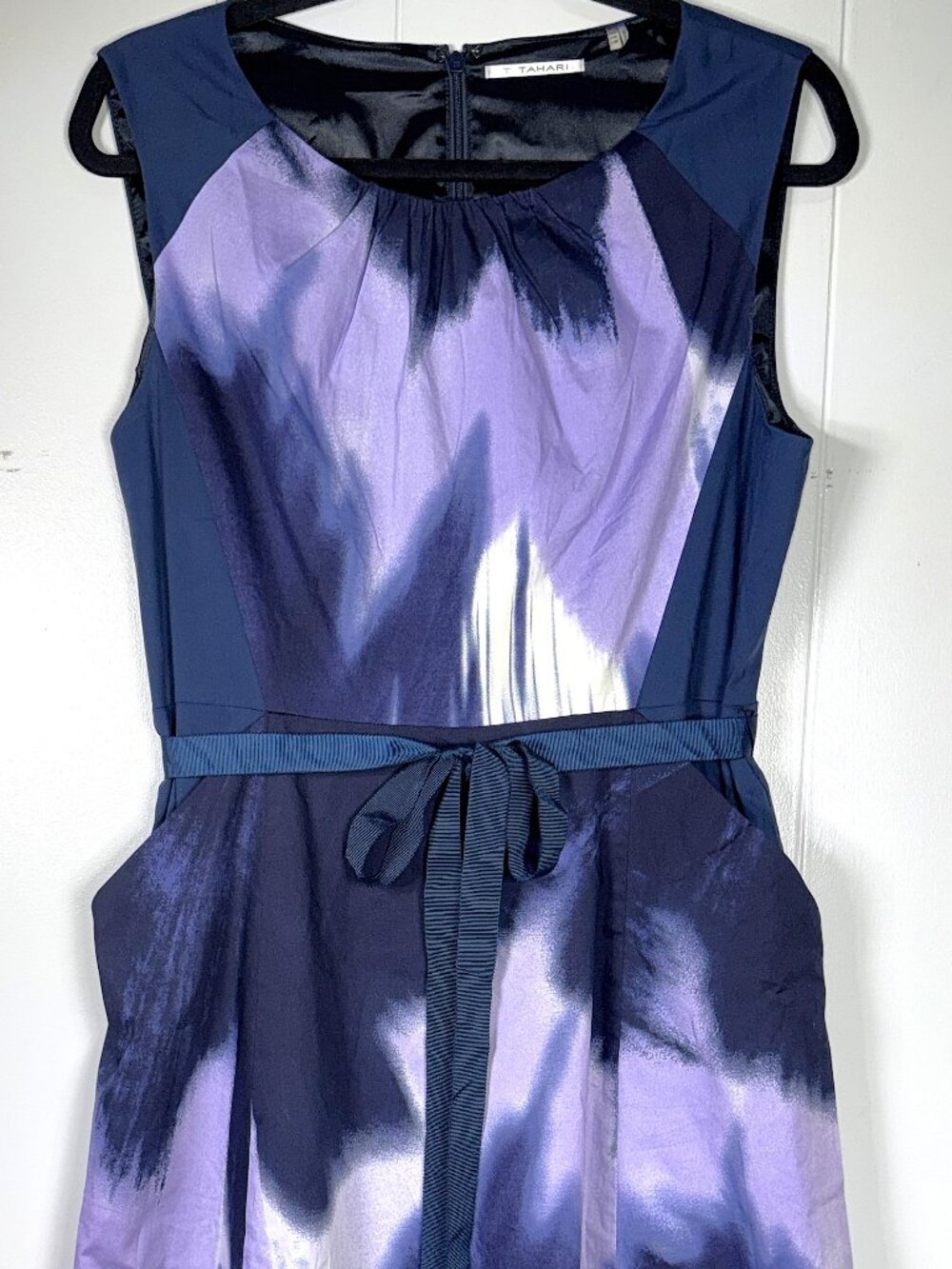 Tahari Tie-Dye Blue Purple Sleeveless Fit Flare Belted Bow Midi Dress Pockets 14